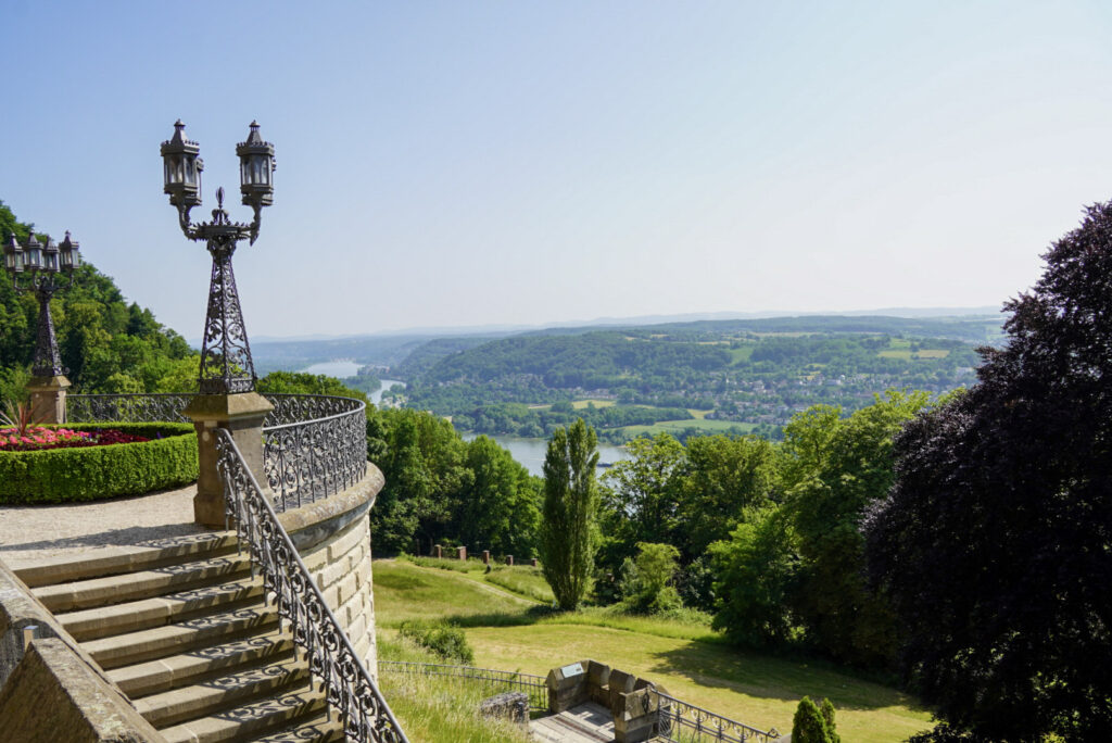 Bootsfahrt und Besuch des Drachenfelsens