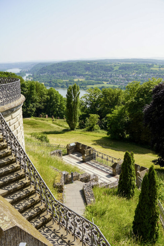 Bootsfahrt und Besuch des Drachenfelsens