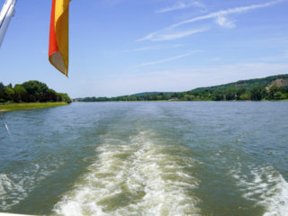 Bootsfahrt und Besuch des Drachenfelsens