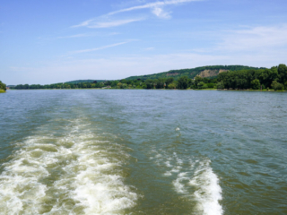 Bootsfahrt und Besuch des Drachenfelsens