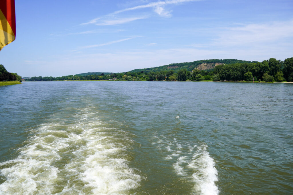 Bootsfahrt und Besuch des Drachenfelsens