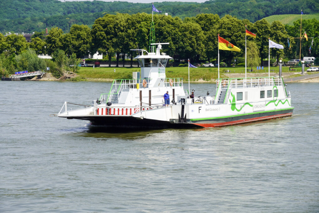 Bootsfahrt und Besuch des Drachenfelsens