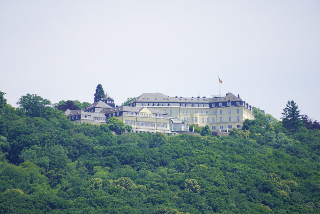 Bootsfahrt und Besuch des Drachenfelsens