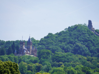 Bootsfahrt und Besuch des Drachenfelsens