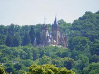 Bootsfahrt und Besuch des Drachenfelsens