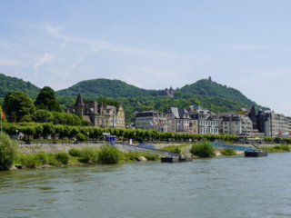 Bootsfahrt und Besuch des Drachenfelsens