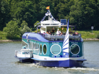 Bootsfahrt und Besuch des Drachenfelsens