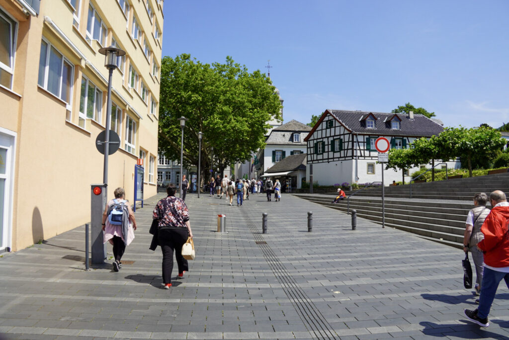Bootsfahrt und Besuch des Drachenfelsens