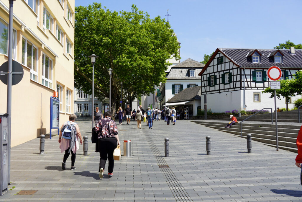 Bootsfahrt und Besuch des Drachenfelsens