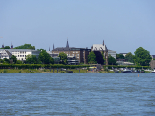 Bootsfahrt und Besuch des Drachenfelsens