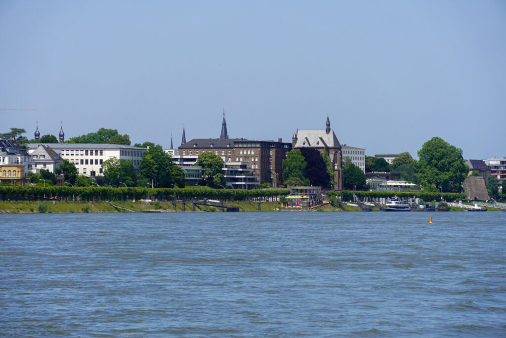 Bootsfahrt und Besuch des Drachenfelsens