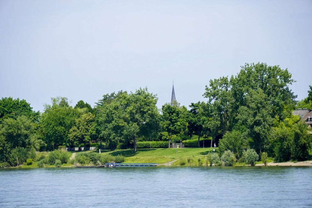 Bootsfahrt und Besuch des Drachenfelsens