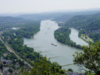 Bootsfahrt und Besuch des Drachenfelsens