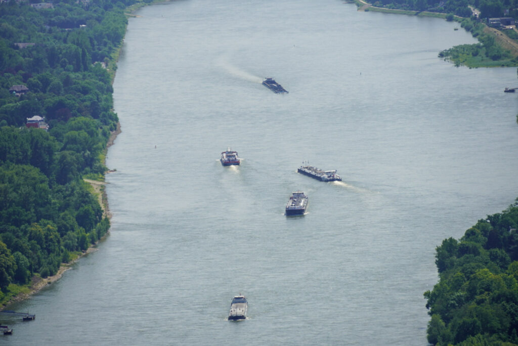Bootsfahrt und Besuch des Drachenfelsens