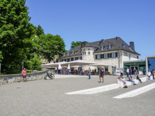 Bootsfahrt und Besuch des Drachenfelsens