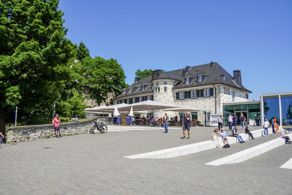 Bootsfahrt und Besuch des Drachenfelsens