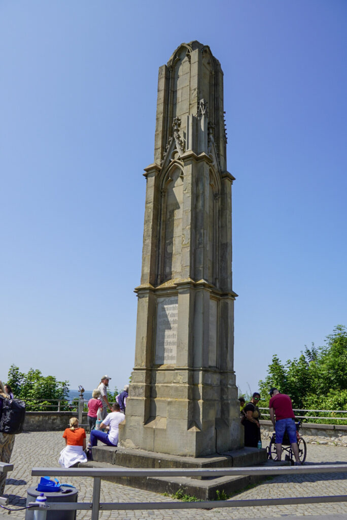 Bootsfahrt und Besuch des Drachenfelsens
