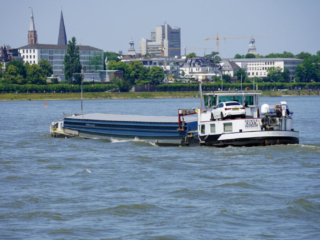 Bootsfahrt und Besuch des Drachenfelsens