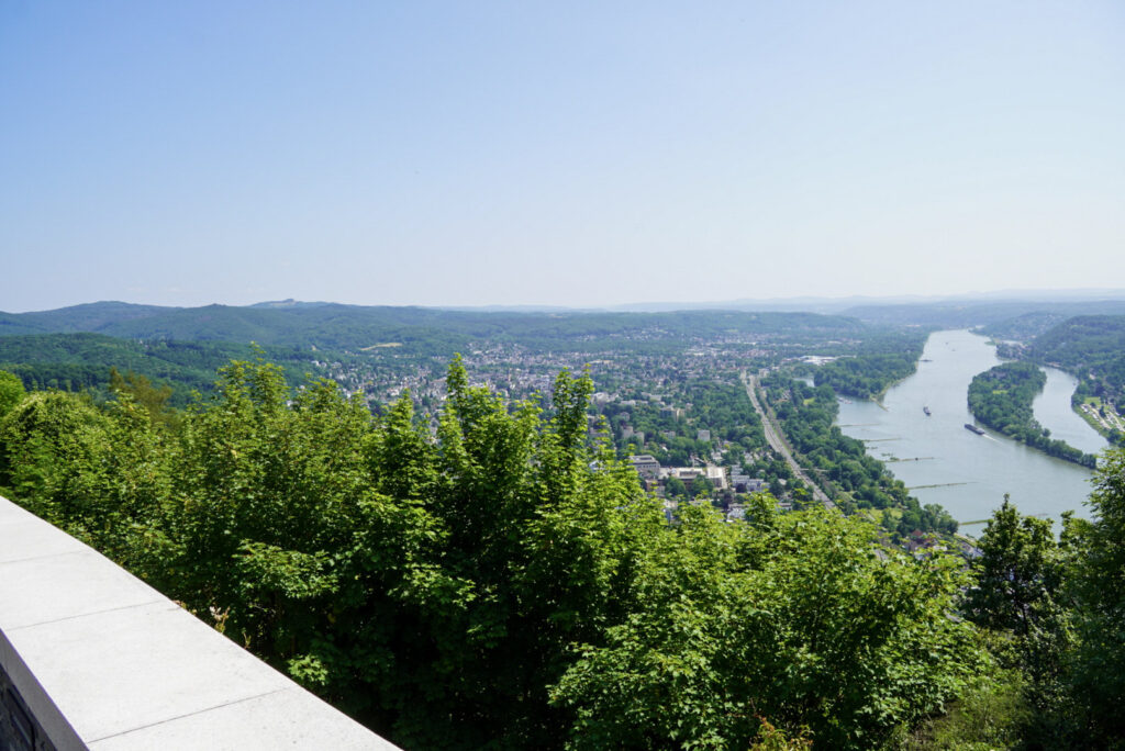 Bootsfahrt und Besuch des Drachenfelsens