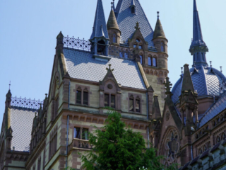 Bootsfahrt und Besuch des Drachenfelsens