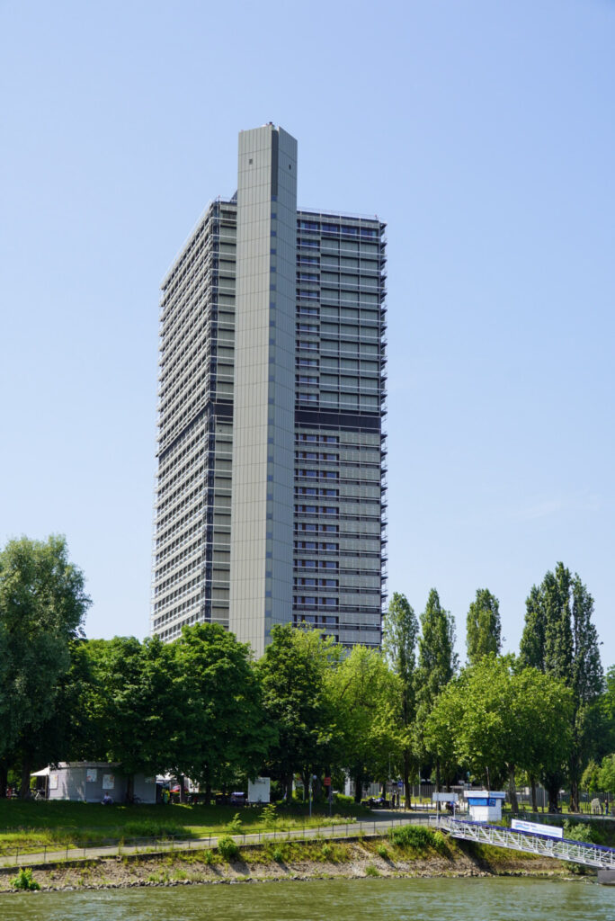 Bootsfahrt und Besuch des Drachenfelsens