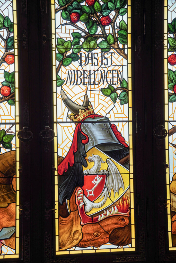 Bootsfahrt und Besuch des Drachenfelsens