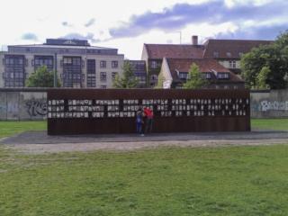 Gedenkstätte Berliner Mauer an der Bernauer Straße Gedenkstätte Berliner Mauer an der Bernauer Straße