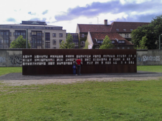 Gedenkstätte Berliner Mauer an der Bernauer Straße Gedenkstätte Berliner Mauer an der Bernauer Straße