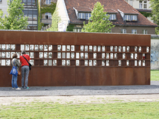 Gedenkstätte Berliner Mauer an der Bernauer Straße Gedenkstätte Berliner Mauer an der Bernauer Straße