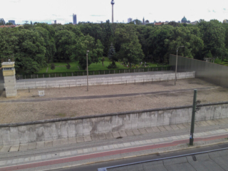 Gedenkstätte Berliner Mauer an der Bernauer Straße Gedenkstätte Berliner Mauer an der Bernauer Straße
