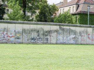 Gedenkstätte Berliner Mauer an der Bernauer Straße Gedenkstätte Berliner Mauer an der Bernauer Straße